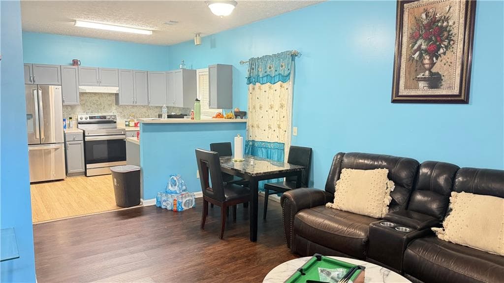 3 bedroom, 2 bathroom, 1,500 sq ft single family residence for sale at 9015 Corvair Trail, Gainesville, GA 30506 — photo 5