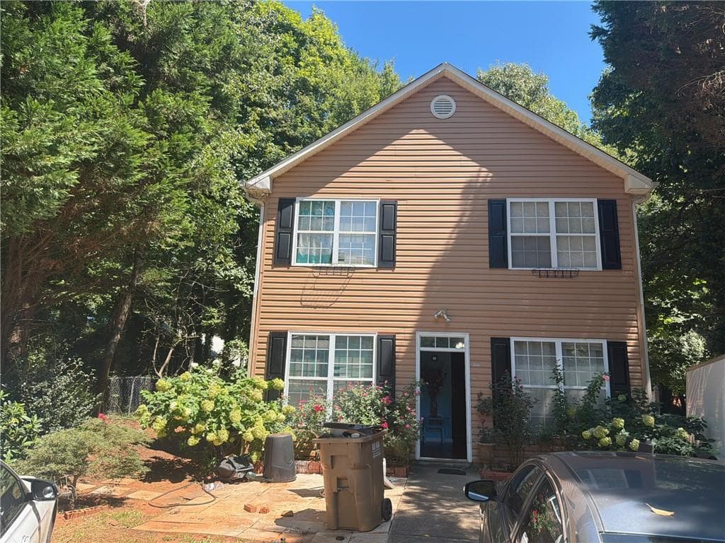 3 bedroom, 2 bathroom, 1,500 sq ft single family residence for sale at 9015 Corvair Trail, Gainesville, GA 30506 — photo 2