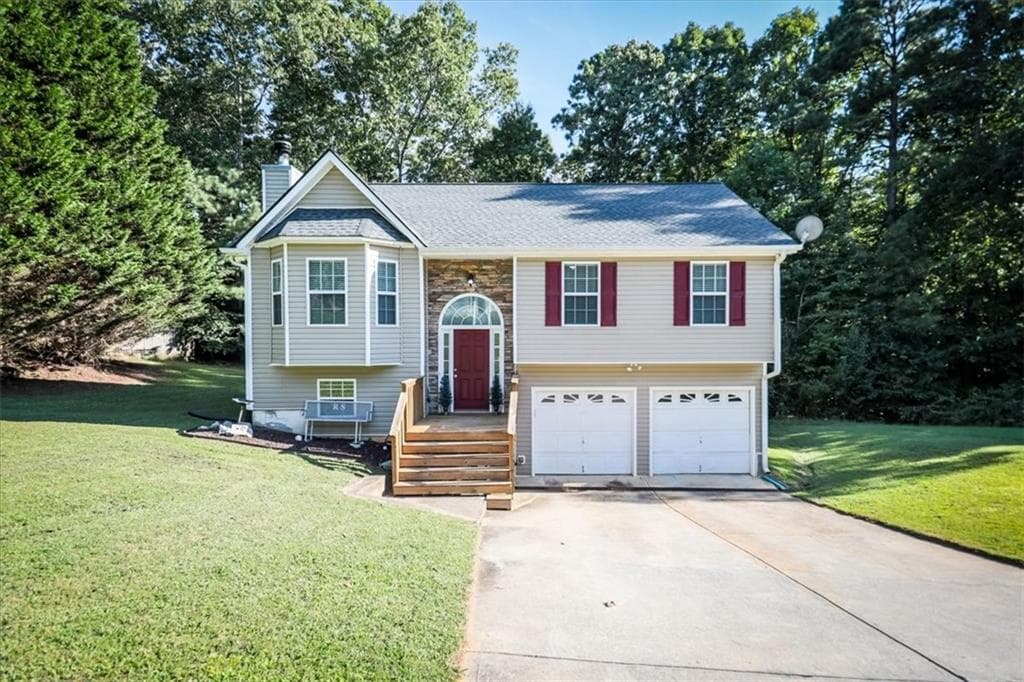 4 bedroom, 2 bathroom, 1,704 sq ft single family residence for sale at 401 Winding Valley Drive, Rockmart, GA 30153 — photo 1 of 45