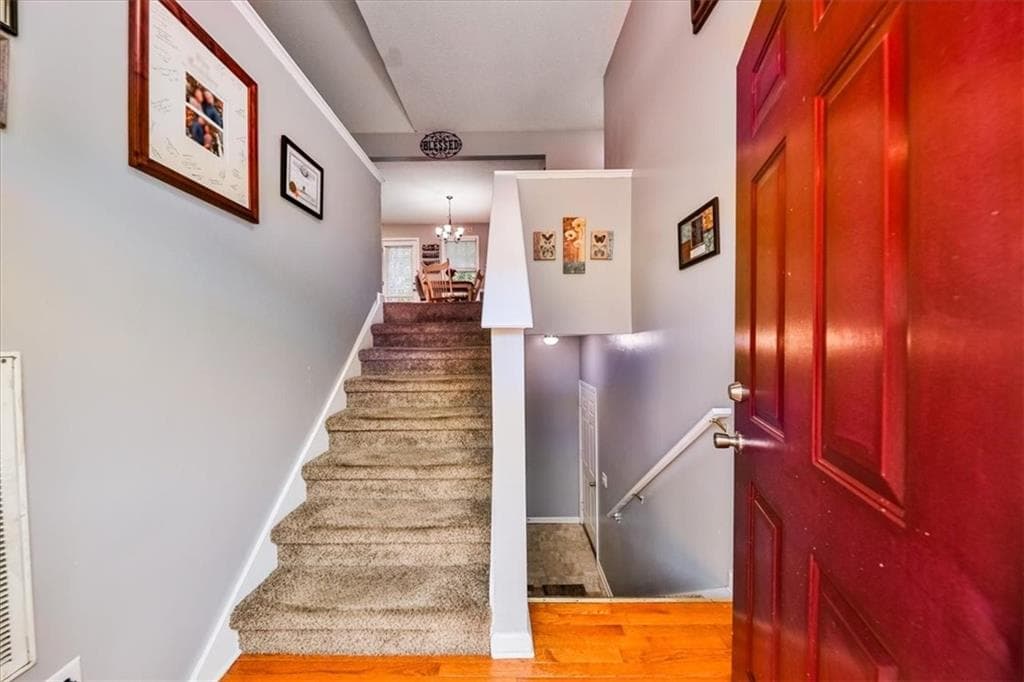 4 bedroom, 2 bathroom, 1,704 sq ft single family residence for sale at 401 Winding Valley Drive, Rockmart, GA 30153 — photo 5