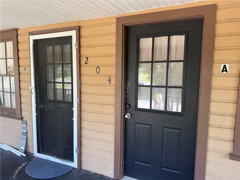 duplex under contract at 204 Tolbert Street, Rome, GA 30161 — photo 2