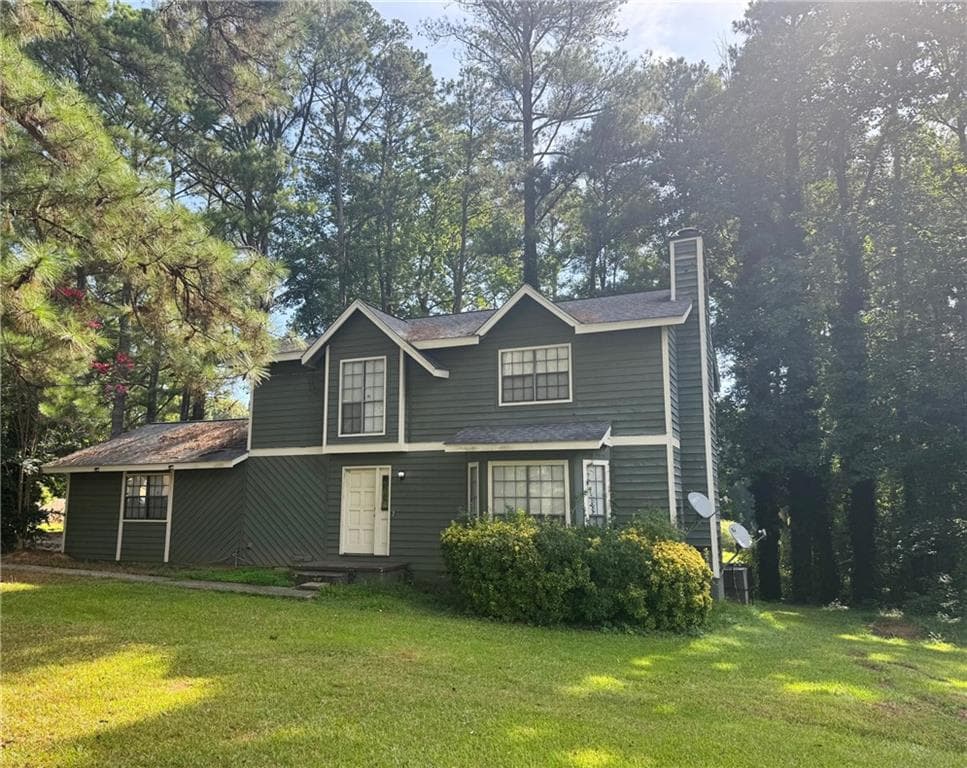 3 bedroom, 3 bathroom, 2,316 sq ft single family residence for sale at 9734 Dixon Industrial Boulevard, Jonesboro, GA 30236 — photo 1 of 11