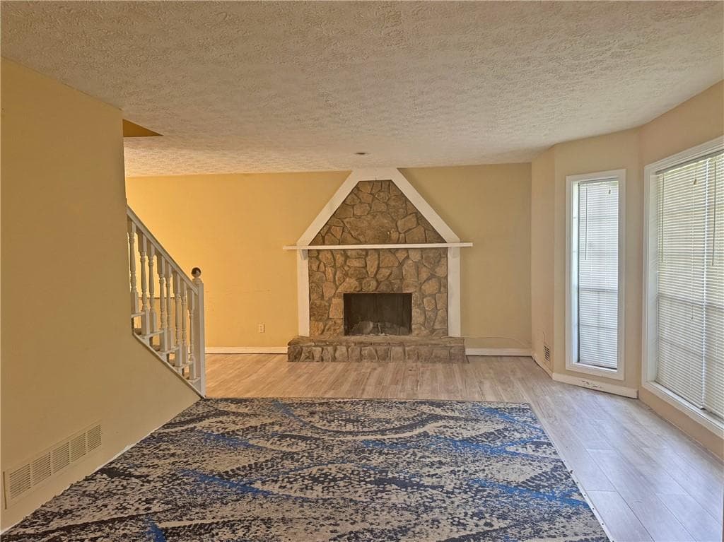 3 bedroom, 3 bathroom, 2,316 sq ft single family residence for sale at 9734 Dixon Industrial Boulevard, Jonesboro, GA 30236 — photo 2