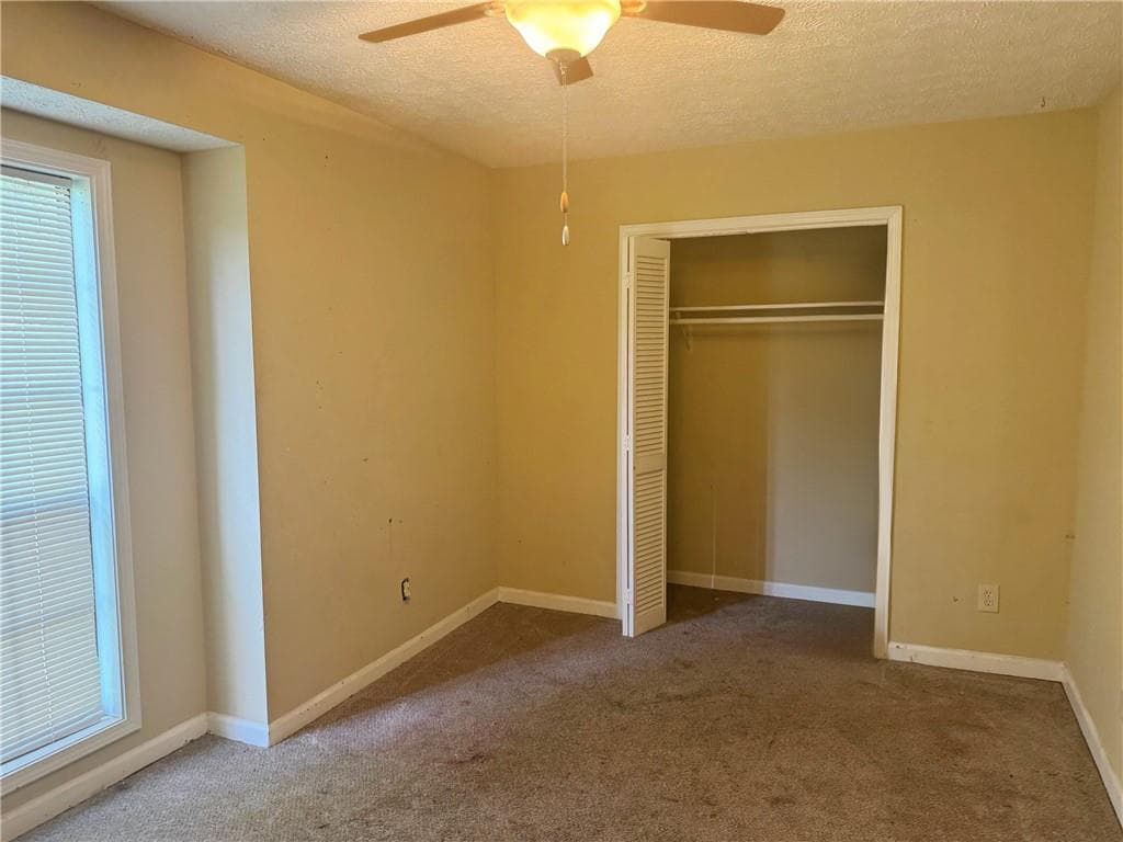 3 bedroom, 3 bathroom, 2,316 sq ft single family residence for sale at 9734 Dixon Industrial Boulevard, Jonesboro, GA 30236 — photo 6