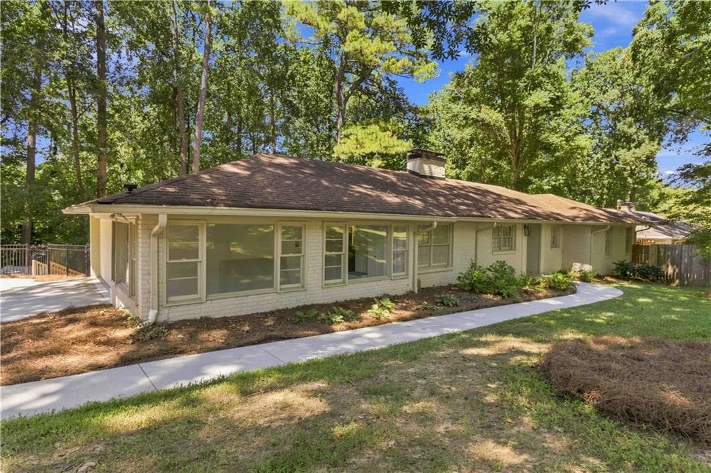 5 bedroom, 4 bathroom, 4,260 sq ft single family residence for sale at 6748 Brandon Mill Road, Sandy Springs, GA 30328 — photo 2