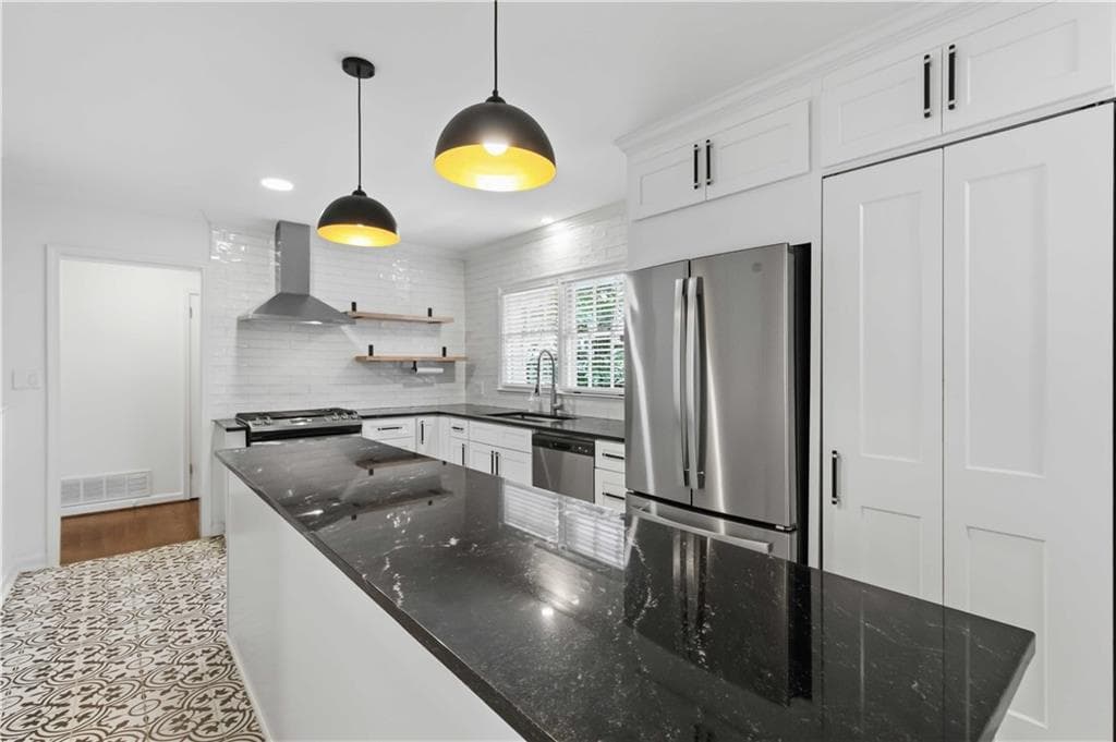 5 bedroom, 4 bathroom, 4,260 sq ft single family residence for sale at 6748 Brandon Mill Road, Sandy Springs, GA 30328 — photo 8