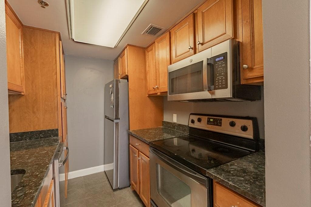 1 bedroom, 1 bathroom, 625 sq ft condominium for sale at 1280 W Peachtree Street 2602, Atlanta, GA 30309 — photo 10
