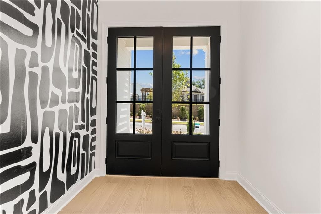 3 bedroom, 3 bathroom, 2,437 sq ft single family residence under contract at 604 Silva Street, Cumming, GA 30040 — photo 5