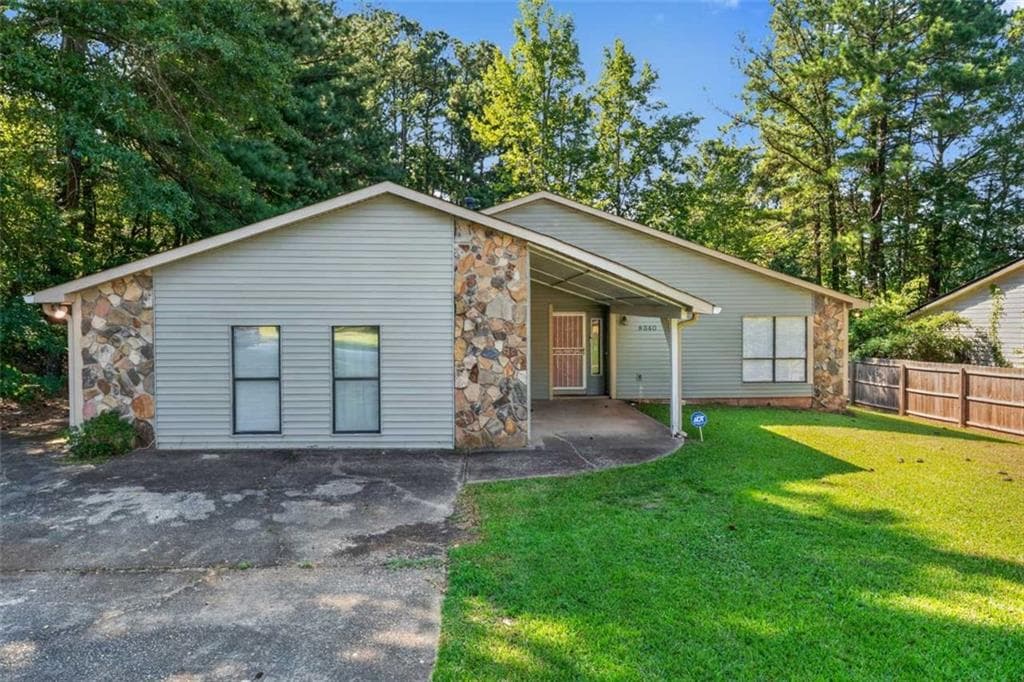 4 bedroom, 3 bathroom, 1,874 sq ft single family residence under contract at 8340 Beechwood Trace, Riverdale, GA 30274