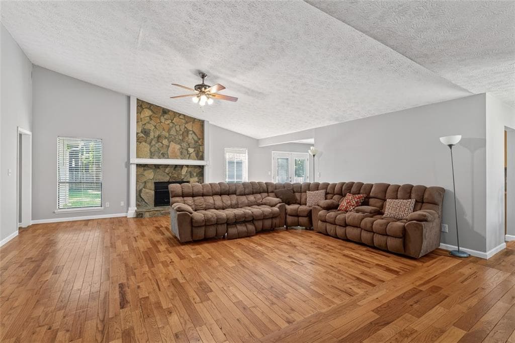 4 bedroom, 3 bathroom, 1,874 sq ft single family residence under contract at 8340 Beechwood Trace, Riverdale, GA 30274 — photo 4