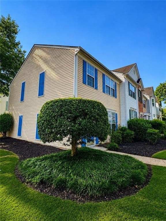 3 bedroom, 3 bathroom, 1,428 sq ft townhouse for sale at 5275 Reps Trace, Norcross, GA 30071 — photo 3