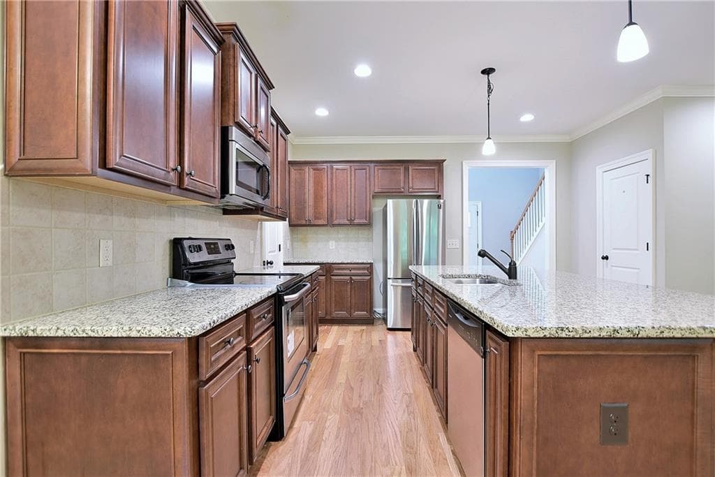 4 bedroom, 3 bathroom, 2,653 sq ft single family residence for rent at 115 Creek Pointe Drive, LaGrange, GA 30240 for $2,650 a month — photo 10