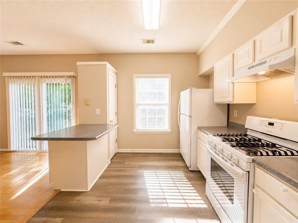 3 bedroom, 3 bathroom, 1,428 sq ft townhouse for sale at 5275 Reps Trace, Norcross, GA 30071 — photo 10