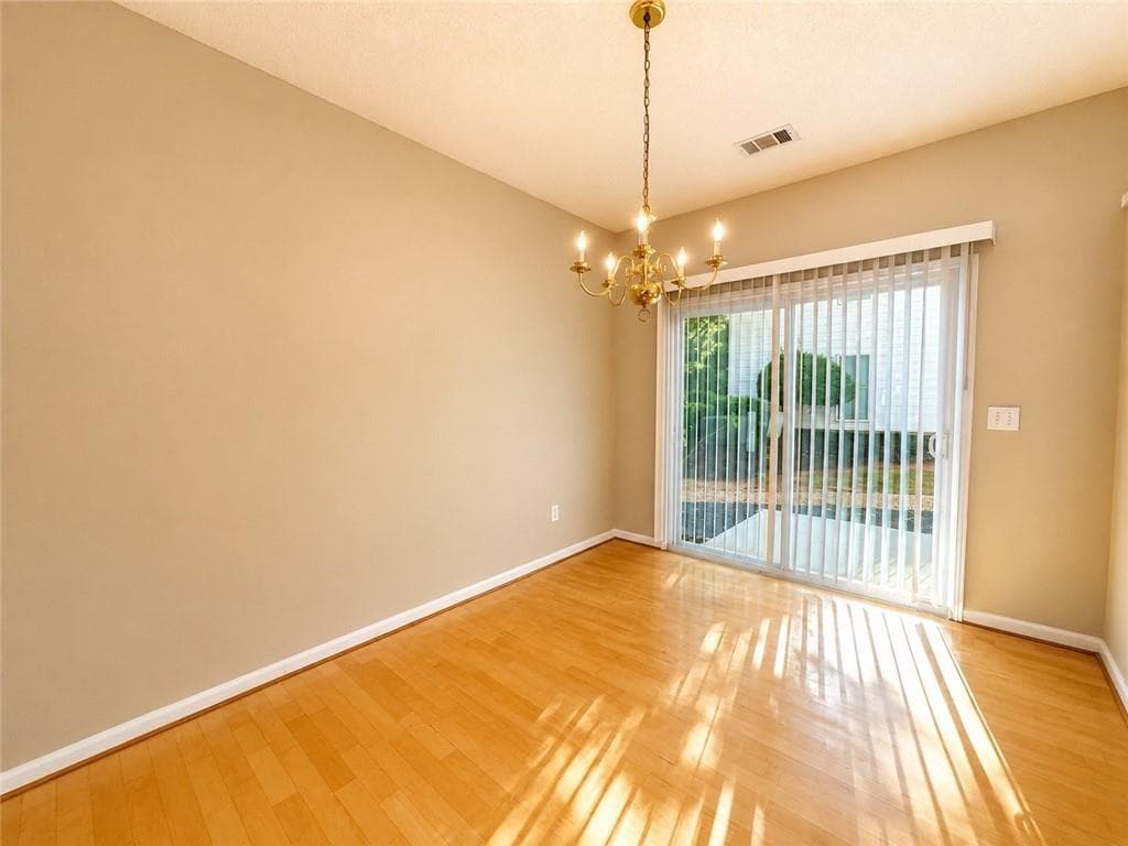 3 bedroom, 3 bathroom, 1,428 sq ft townhouse for sale at 5275 Reps Trace, Norcross, GA 30071 — photo 9
