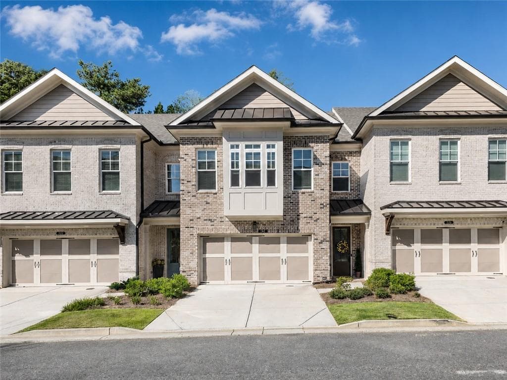 4 bedroom, 4 bathroom, 2,837 sq ft townhouse for sale at 204 Wheatland Road, Johns Creek, GA 30022