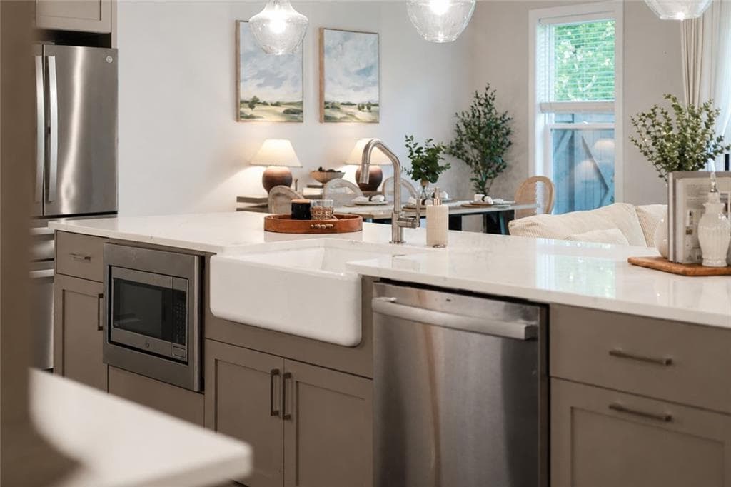 4 bedroom, 4 bathroom, 2,837 sq ft townhouse for sale at 204 Wheatland Road, Johns Creek, GA 30022 — photo 9
