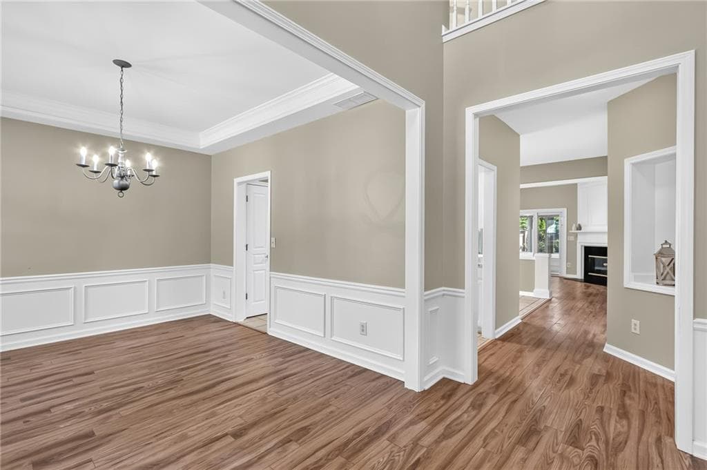 3 bedroom, 3 bathroom, 2,279 sq ft single family residence under contract at 127 Churchcliff Drive, Woodstock, GA 30188 — photo 4