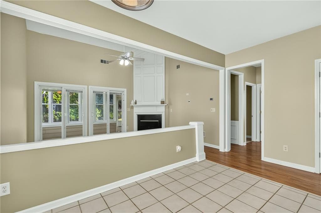 3 bedroom, 3 bathroom, 2,279 sq ft single family residence under contract at 127 Churchcliff Drive, Woodstock, GA 30188 — photo 10