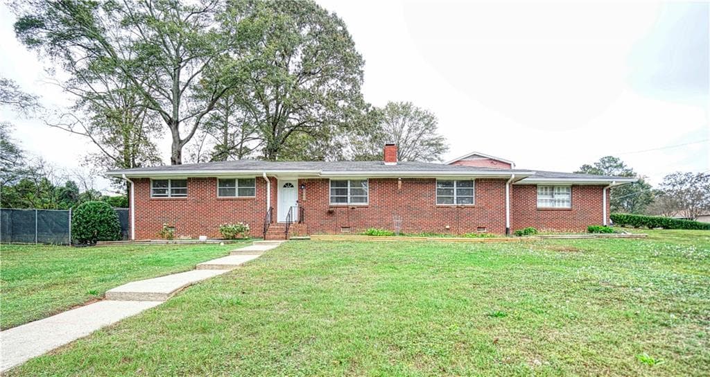 3 bedroom, 3 bathroom, 1,722 sq ft single family residence for sale at 680 Sherwood Drive, Jonesboro, GA 30236