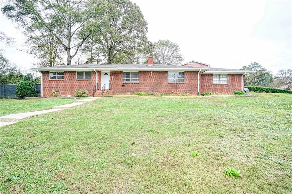3 bedroom, 3 bathroom, 1,722 sq ft single family residence for sale at 680 Sherwood Drive, Jonesboro, GA 30236 — photo 3