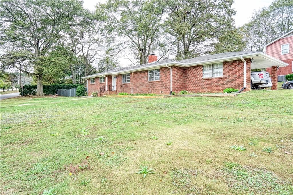 3 bedroom, 3 bathroom, 1,722 sq ft single family residence for sale at 680 Sherwood Drive, Jonesboro, GA 30236 — photo 4