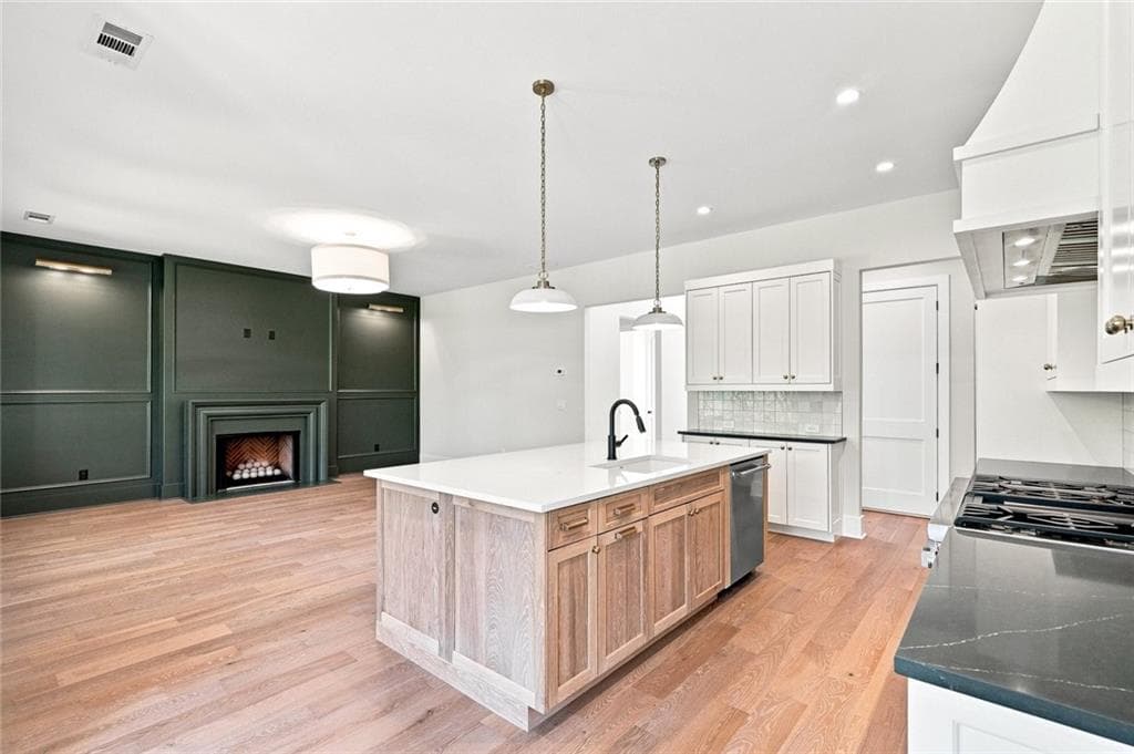 5 bedroom, 4 bathroom, 3,433 sq ft single family residence for sale at 144 Daxton Drive, Canton, GA 30115 — photo 10