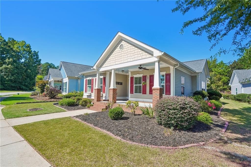 3 bedroom, 2 bathroom, 1,720 sq ft single family residence for sale at 155 Pratt Drive, Covington, GA 30014 — photo 2