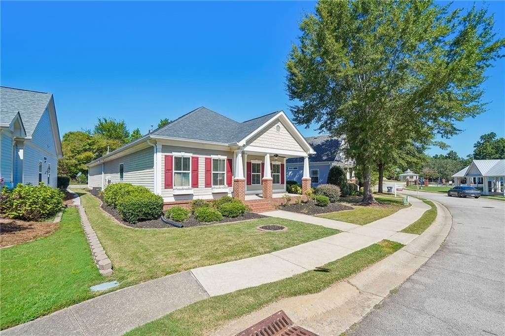 3 bedroom, 2 bathroom, 1,720 sq ft single family residence for sale at 155 Pratt Drive, Covington, GA 30014 — photo 4