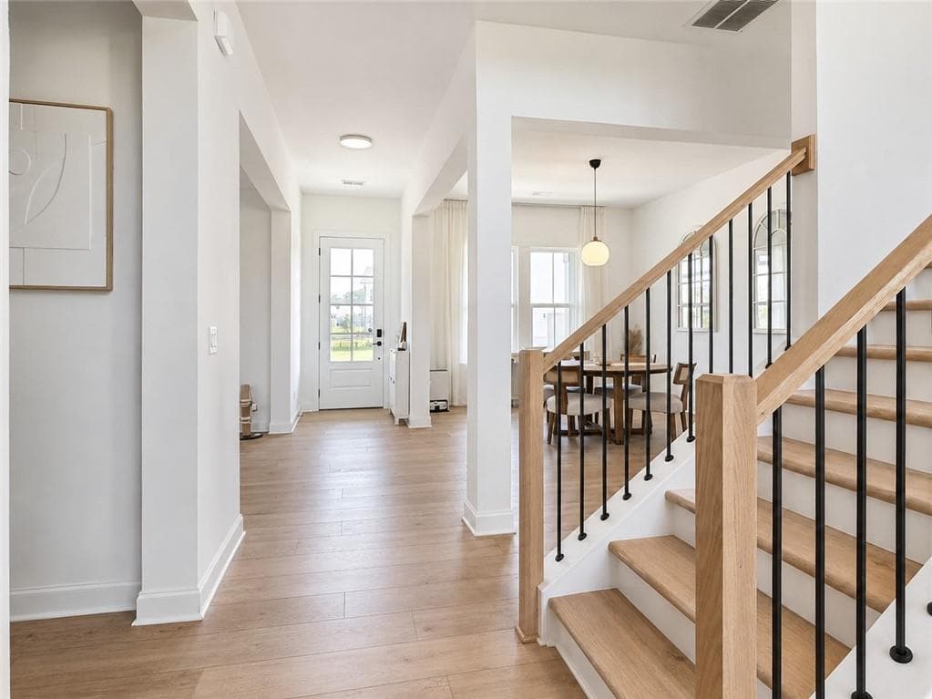 5 bedroom, 4 bathroom, 3,856 sq ft single family residence under contract at 2979 Longbush Lane, Duluth, GA 30097 — photo 5
