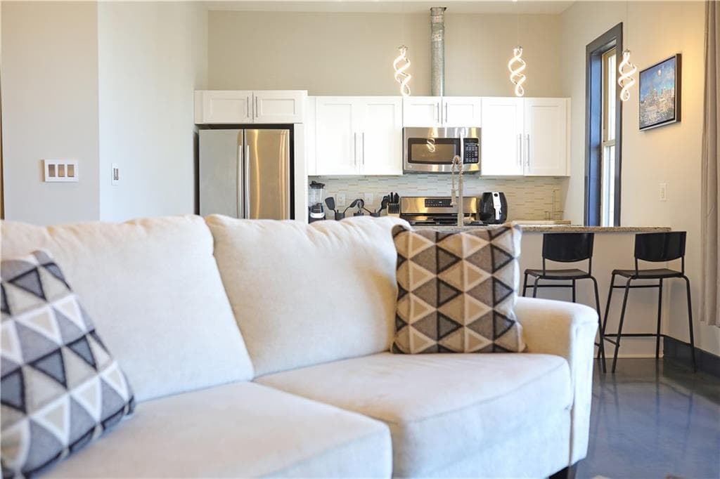 1 bedroom, 2 bathroom, 1,149 sq ft condominium for sale at 1195 Milton Terrace 1109, Atlanta, GA 30315 — photo 5
