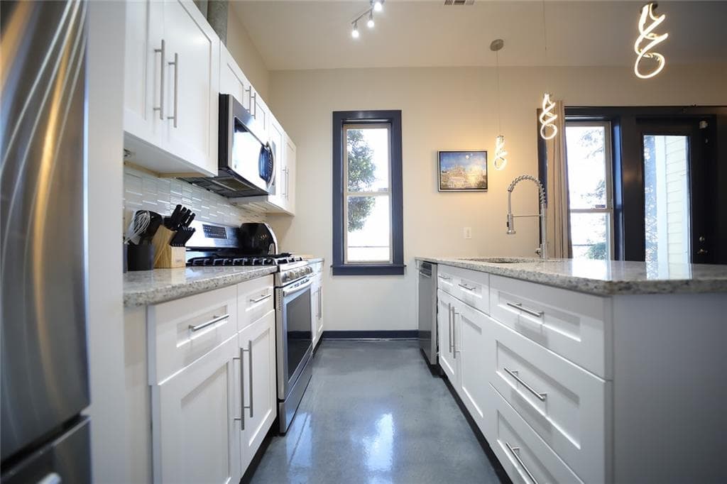 1 bedroom, 2 bathroom, 1,149 sq ft condominium for sale at 1195 Milton Terrace 1109, Atlanta, GA 30315 — photo 8