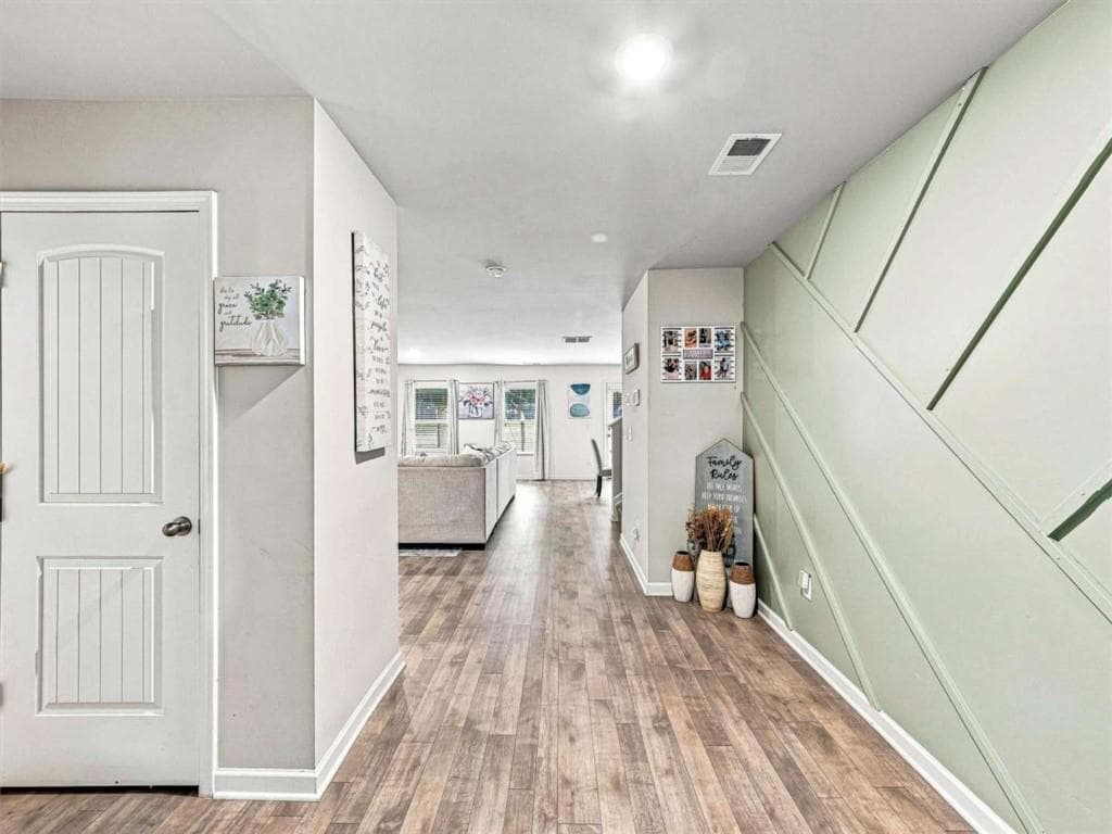 4 bedroom, 3 bathroom, 2,439 sq ft single family residence for sale at 180 Edinburgh Lane, Covington, GA 30016 — photo 7