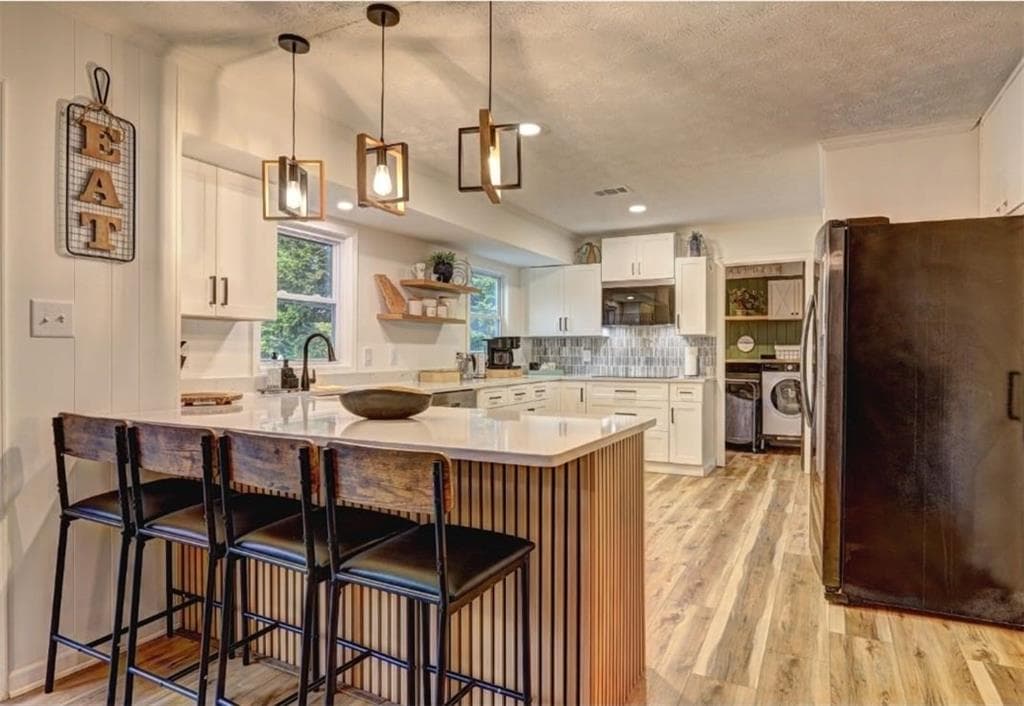 3 bedroom, 6 bathroom, 1,838 sq ft single family residence for rent at 457 Castleaire Drive, Stone Mountain, GA 30087 for $2,900 a month — photo 4