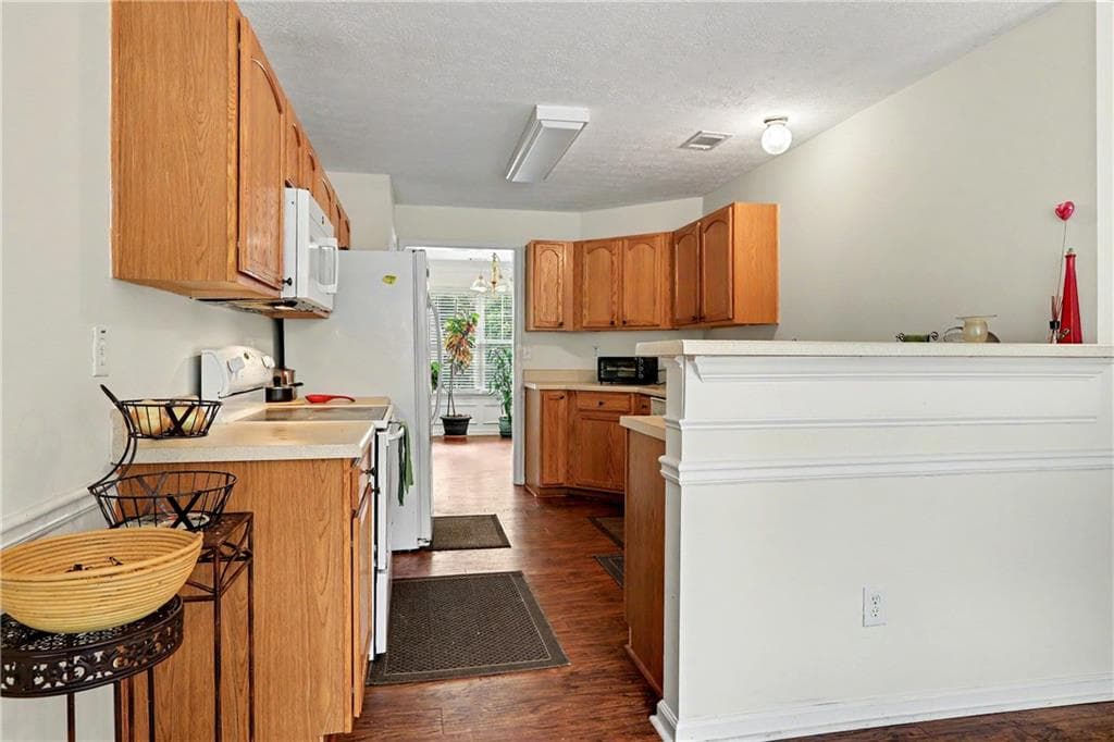 5 bedroom, 3 bathroom, 3,097 sq ft single family residence for sale at 4353 Flat Stone Lane, Snellville, GA 30039 — photo 7