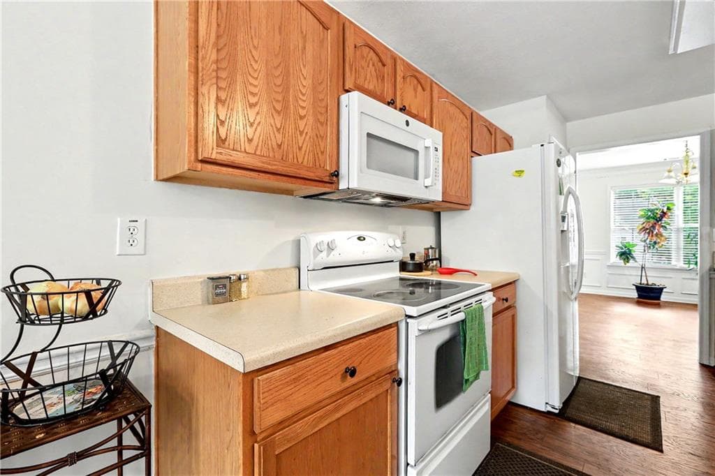 5 bedroom, 3 bathroom, 3,097 sq ft single family residence for sale at 4353 Flat Stone Lane, Snellville, GA 30039 — photo 8