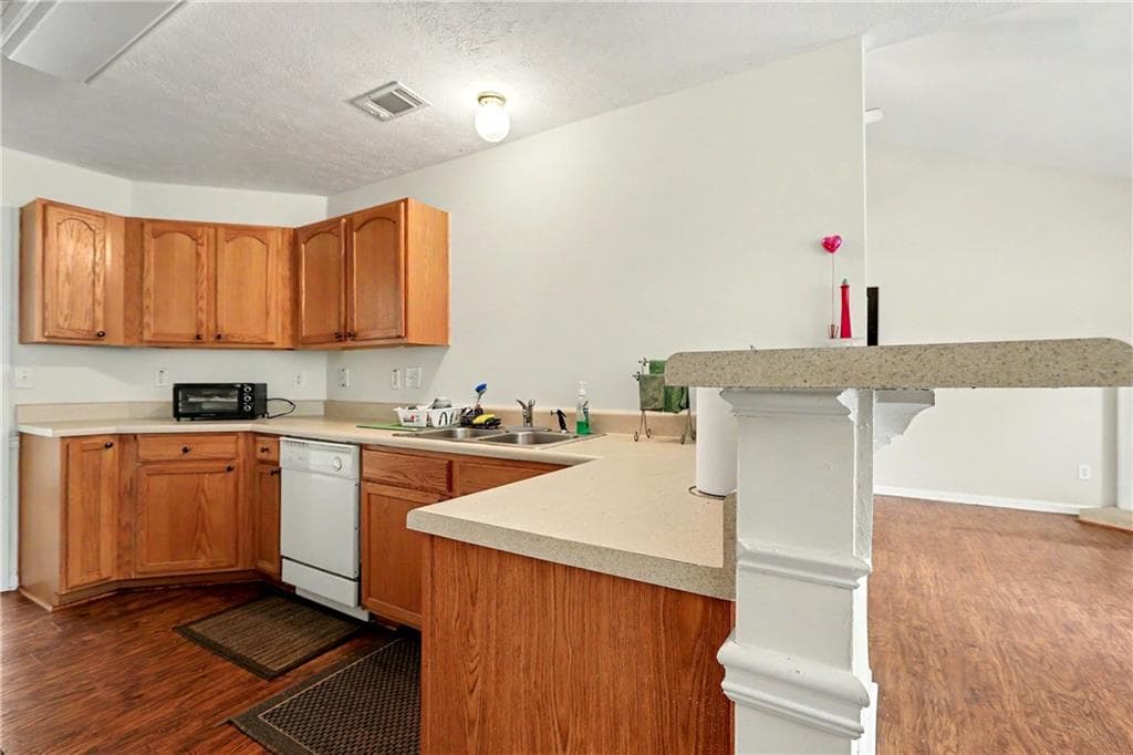 5 bedroom, 3 bathroom, 3,097 sq ft single family residence for sale at 4353 Flat Stone Lane, Snellville, GA 30039 — photo 9