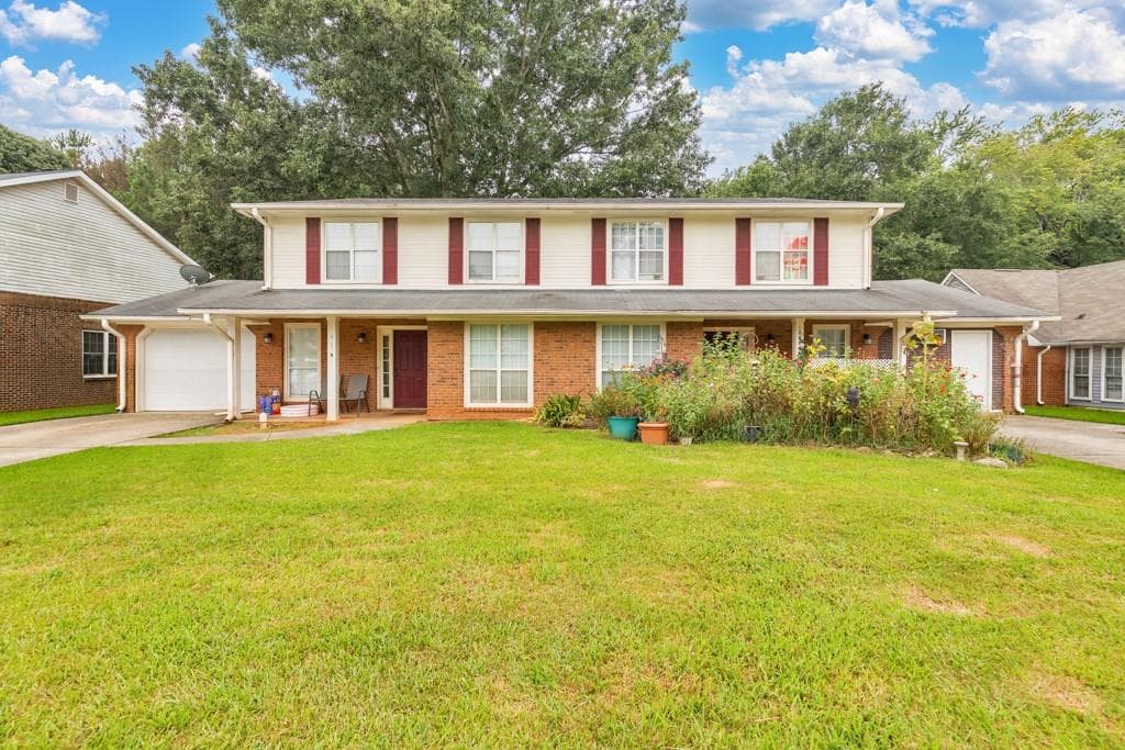 2814 Briar Hill Lane