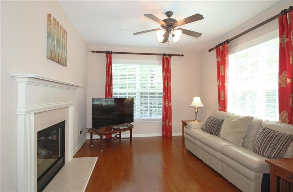 2 bedroom, 2 bathroom, 1,332 sq ft condominium under contract at 3150 Woodwalk Drive 2110, Atlanta, GA 30339 — photo 5