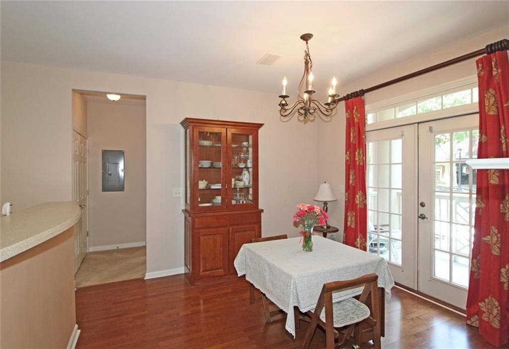 2 bedroom, 2 bathroom, 1,332 sq ft condominium under contract at 3150 Woodwalk Drive 2110, Atlanta, GA 30339 — photo 9