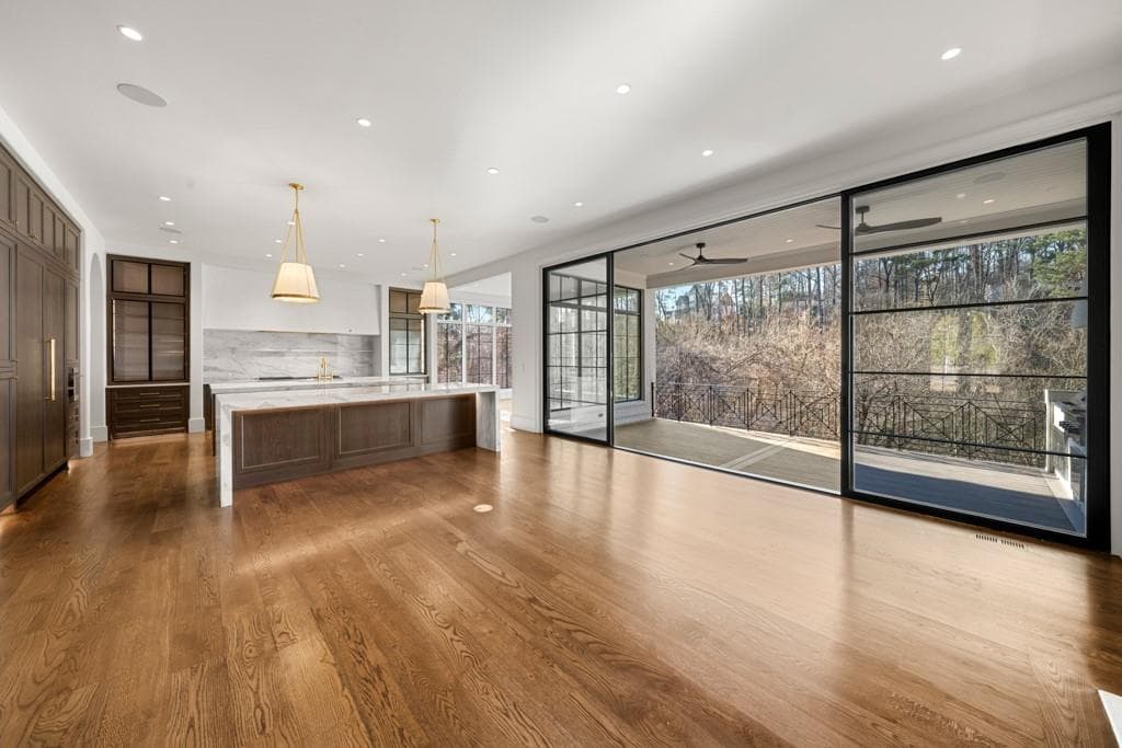 6 bedroom, 8 bathroom, 7,574 sq ft single family residence for sale at 469 Emily Reed Lane Lot 11, Atlanta, GA 30342 — photo 8