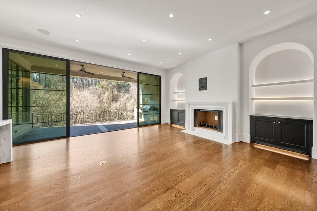 6 bedroom, 8 bathroom, 7,574 sq ft single family residence for sale at 469 Emily Reed Lane Lot 11, Atlanta, GA 30342 — photo 9