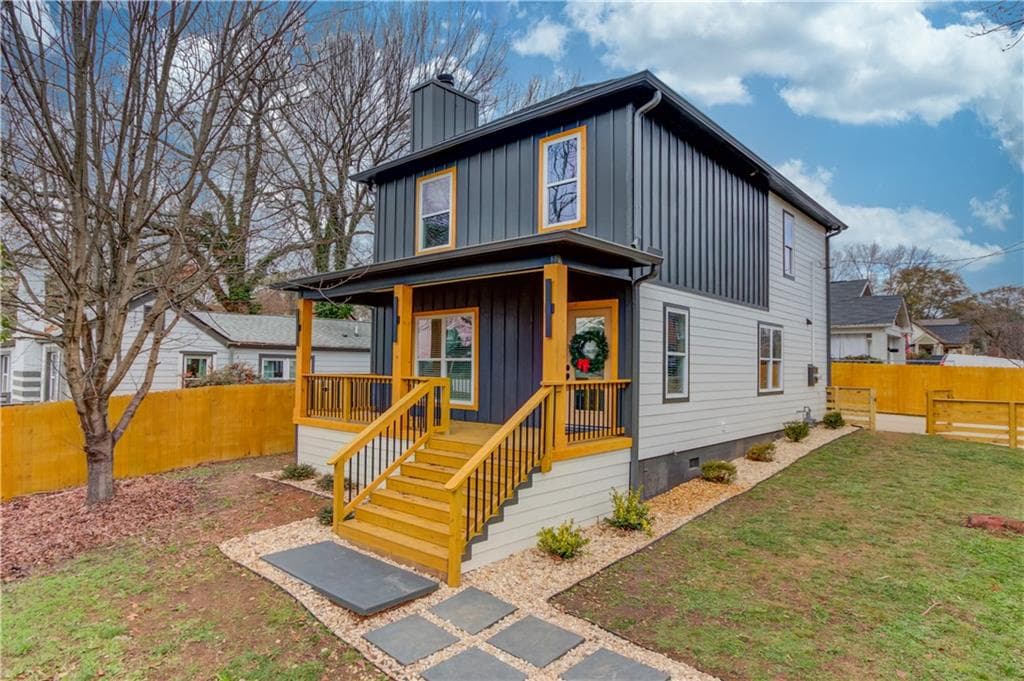 3 bedroom, 3 bathroom, 1,490 sq ft single family residence for sale at 1902 Memorial Drive, Atlanta, GA 30317