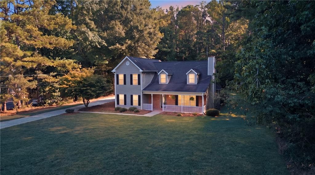 3 bedroom, 3 bathroom, 1,895 sq ft single family residence under contract at 215 Eastwood Forest, Covington, GA 30014 — photo 3