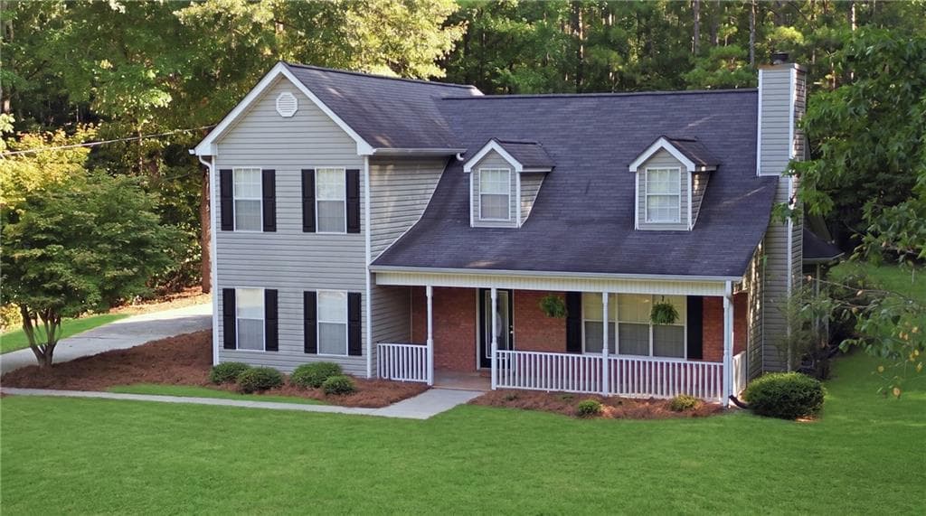 3 bedroom, 3 bathroom, 1,895 sq ft single family residence under contract at 215 Eastwood Forest, Covington, GA 30014 — photo 5