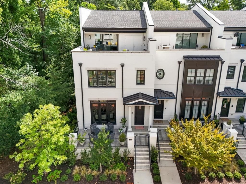 4 bedroom, 6 bathroom, 3,758 sq ft townhouse under contract at 147 Canton Street, Alpharetta, GA 30009 — photo 7
