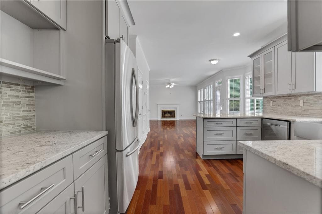 6 bedroom, 4 bathroom, 2,424 sq ft single family residence for sale at 2395 Devon Leigh Walk, Duluth, GA 30096 — photo 9
