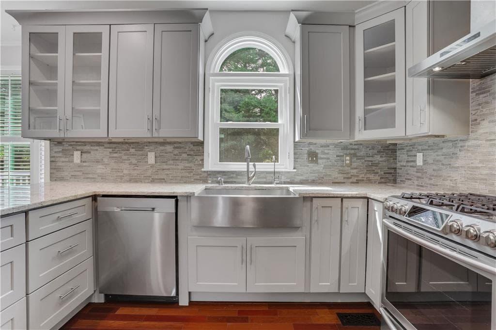 6 bedroom, 4 bathroom, 2,424 sq ft single family residence for sale at 2395 Devon Leigh Walk, Duluth, GA 30096 — photo 10