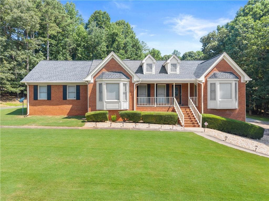 3 bedroom, 3 bathroom, 2,552 sq ft single family residence under contract at 4120 Nicholas Drive, Cumming, GA 30040