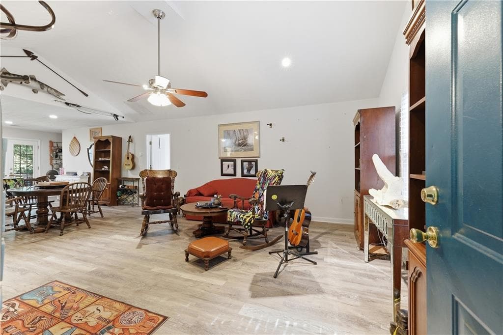 3 bedroom, 2 bathroom, 1,440 sq ft single family residence for sale at 61 Majestic Oak Drive, Dahlonega, GA 30533 — photo 6