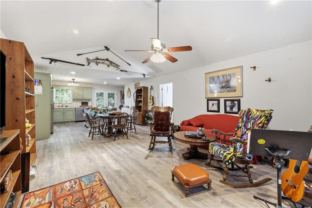 3 bedroom, 2 bathroom, 1,440 sq ft single family residence for sale at 61 Majestic Oak Drive, Dahlonega, GA 30533 — photo 7